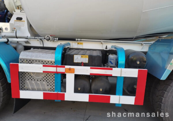 Shacman X3000 8*4 Mixer Truck - Image 5