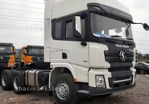 Shacman X3000 430hp 6*4 Tractor Truck - Image 3