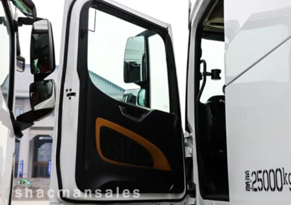 Shacman X6000 6x4 Tractor Truck - Image 5