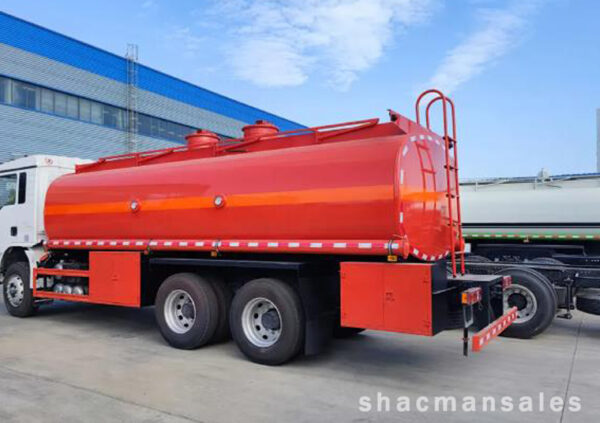 Shacman L3000 6x4 Oil Tank Truck - Image 6
